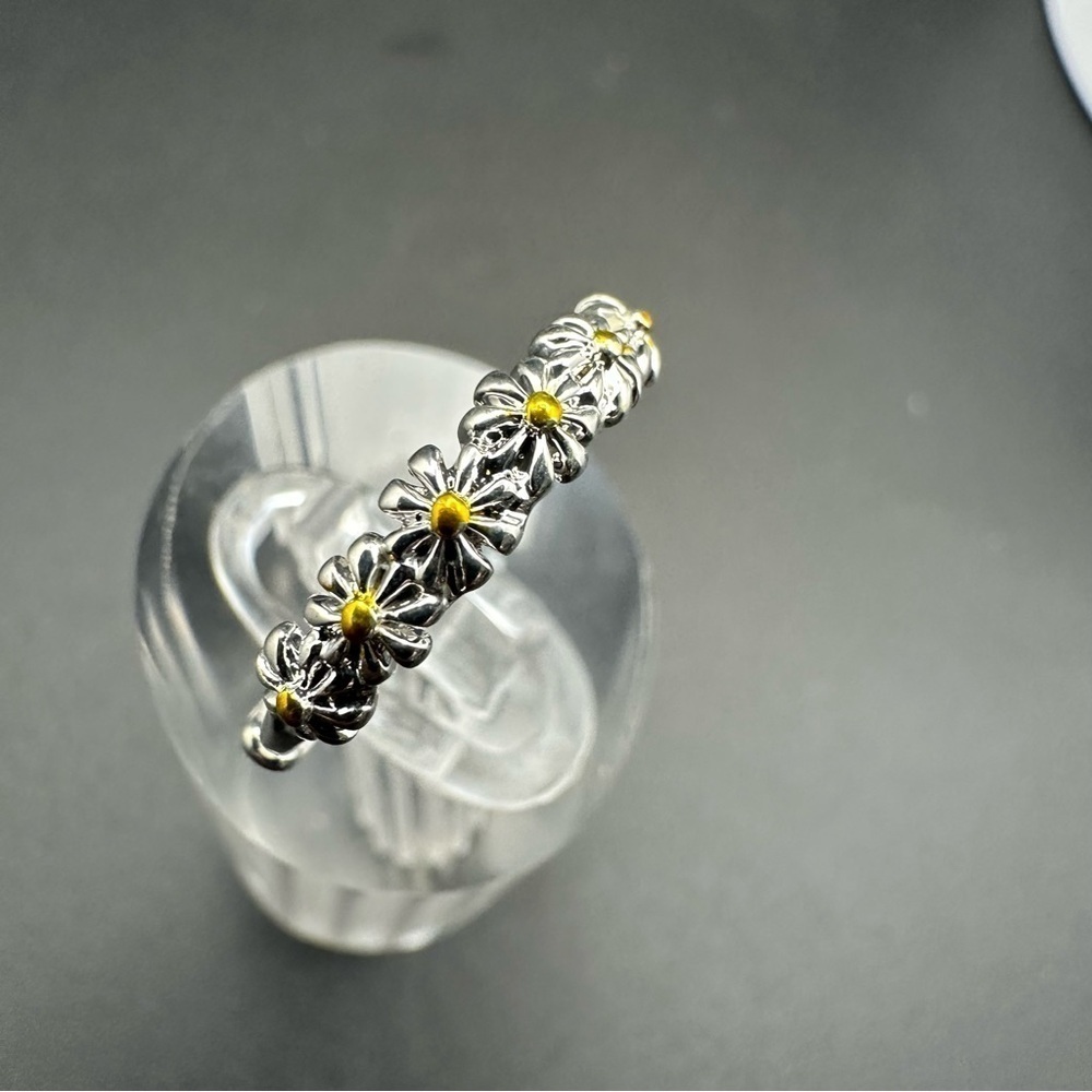 Adjustable Silver Daisy Ring – Enamel Floral Boho Jewelry NWOT - Picture 9 of 17
